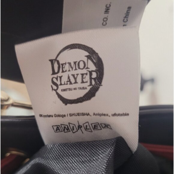 Demon Slayer: Kimetsu No Yaiba Tanjiro Bucket Bag | Hot Topic Limited Edition - Picture 7 of 7